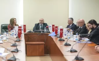 TBMM heyetinden üniversite ve Maarif Vakfı ziyareti