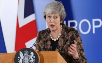 Theresa May'den Tony Blair'e Brexit tepkisi