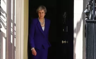 Theresa May liderlik için mücadele verecek