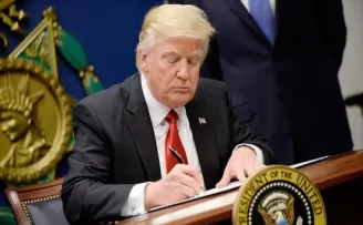 Trump ABD'de 'ulusal acil durum' ilan etti
