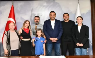 Türkiye’nin en hızlısı Güneş’e Çiğli’de Başkan Yıldız’dan destek