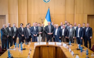 Ukrayna’da fahri konsoloslar ’güç birliği’ için buluştu