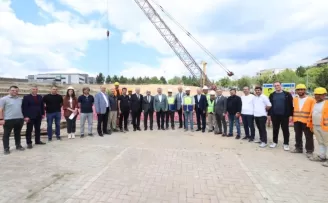 Umuttepe’de cami ve otopark projesi hızla ilerliyor