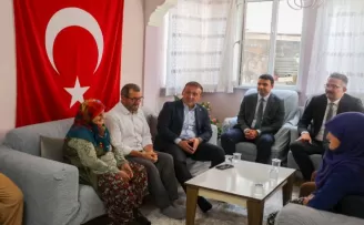 Vali Sözer’den Şehit Osman Er’in ailesine ziyaret