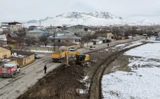 Van’da yollar genişliyor