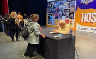 Vehbi Vakkasoğlu, Çayırovalı okurlarıyla buluştu