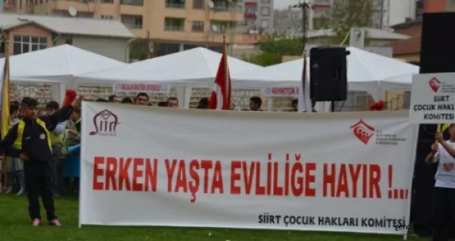 23 Nisan'da Siirt'ten anlamlı bir pankart