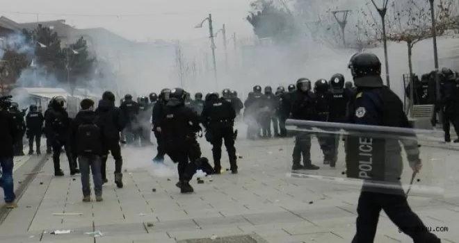 56‘sı polis 150 kişi yaralandı