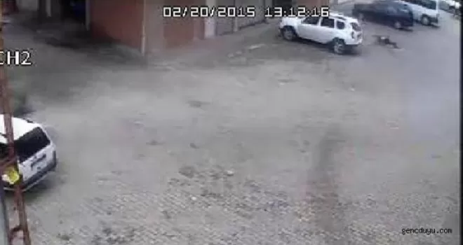 6’ıncı kattan atlayarak intihar etti