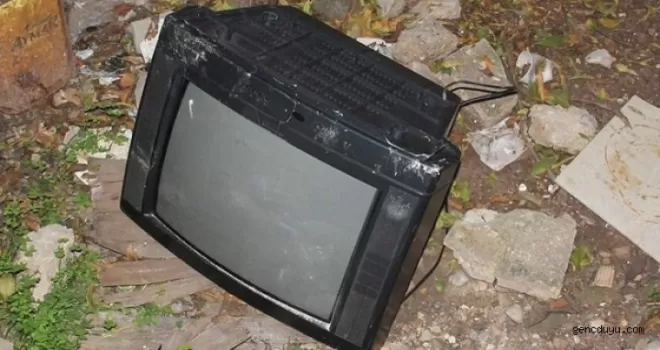 Acılı baba televizyonu kırdı