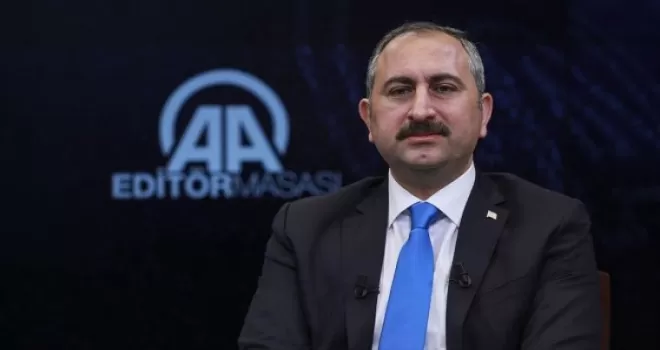 Adalet Bakanı Gül: Firari 107 FETÖ'cünün Türkiye'ye getirilmesi sağlandı