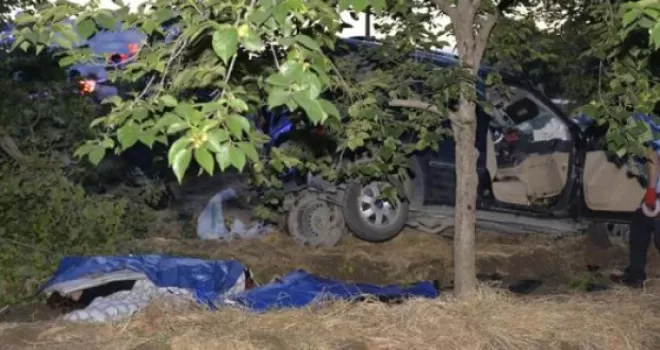 Adana'da Cip ile Kamyonet Çarpıştı: 5 Ölü, 3 Yaralı