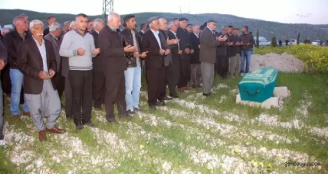 Adana'da Kendi Serumuna Yanlışlıkla Narkoz Ekleyen Hemşire Öldü