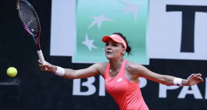 Agnieszka Radwanska'dan kortlara veda
