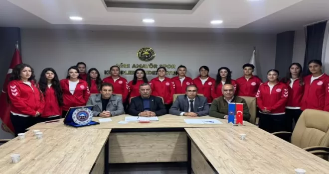 Ağrı Kadın Futbol Takımı’na kapalı saha ve deplasman desteği