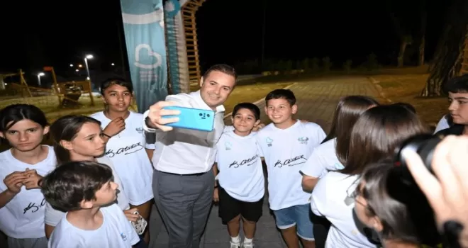 Ahmet Akın’dan Balıkesirli çocuklara tatil hediyesi