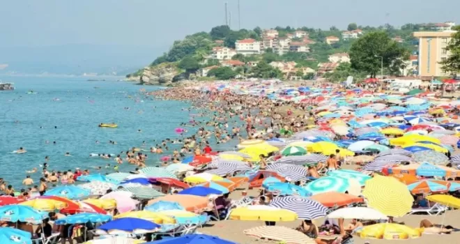 Akçakoca’da denize girmek yasaklandı 