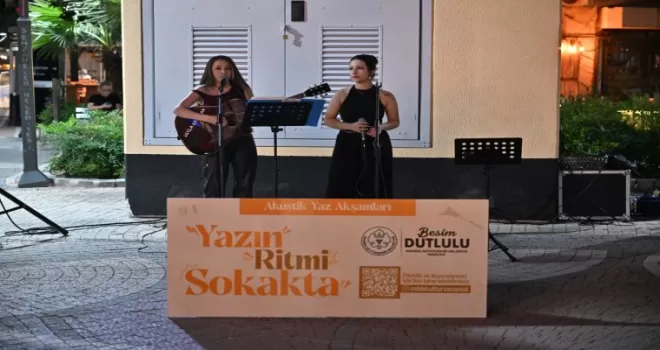 Akustik Yaz Akşamları ile müziğin ritmi Manisa’da