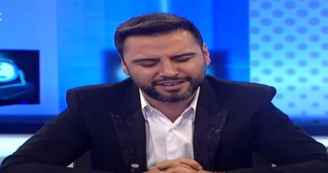 Alişan canlı yayında ilahi söyledi