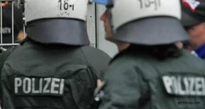 Almanya'da camiye IŞİD baskını