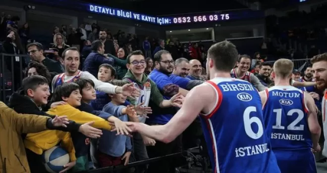 Anadolu Efes'in play-off biletleri satışta