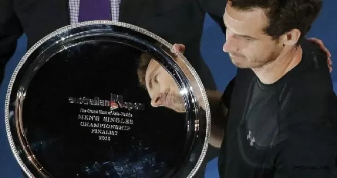 Andy Murray ikincilik kupasını kaybetti