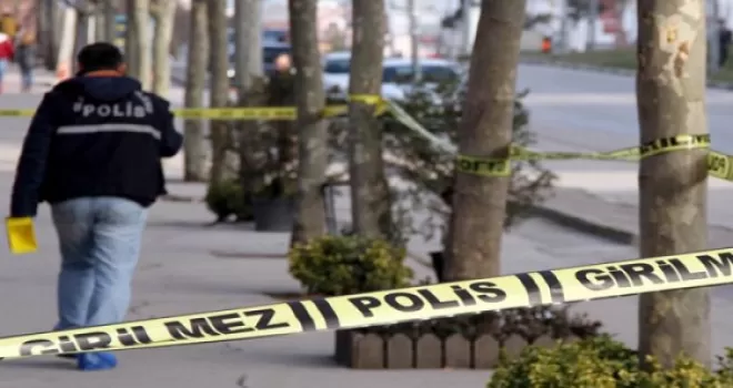 Ankara'da 1'i polis 2 yaralı
