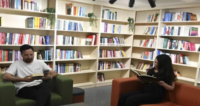 Ankara’da Esat Hâl’e Ruşen Keleş Kütüphanesi