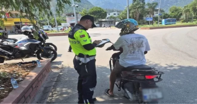 Antalya’da motosiklet denetimi: Bir haftada 4 bin 150 sürücü kontrol edildi