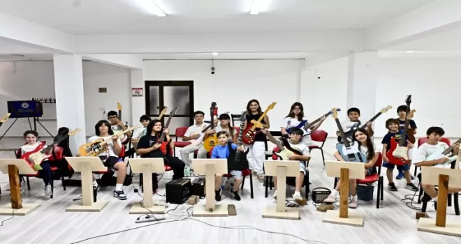 Antalya Muratpaşa’da Değirmenönü’nde gitarın dört hali