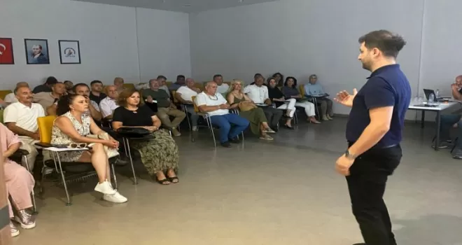 Antalya Muratpaşa’da muhtarlara tebligat yazma eğitimi