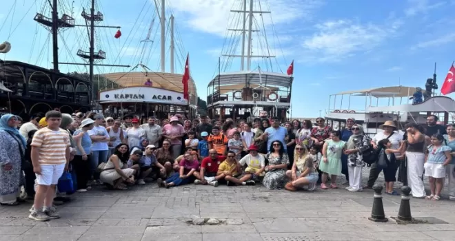 Antalya Muratpaşa’da özel gereksinimli bireyler Akdeniz’e açıldı