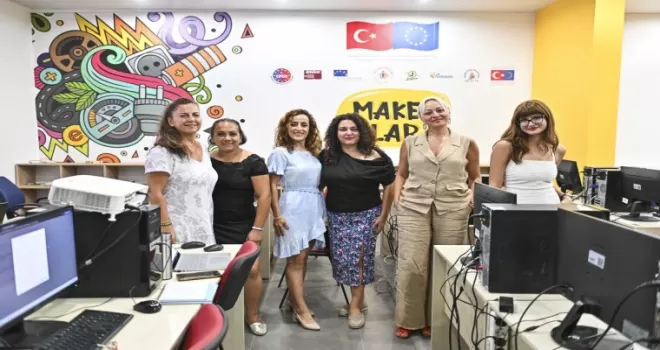 Antalya Muratpaşa’dan kadınlara dijital çağ eğitimi