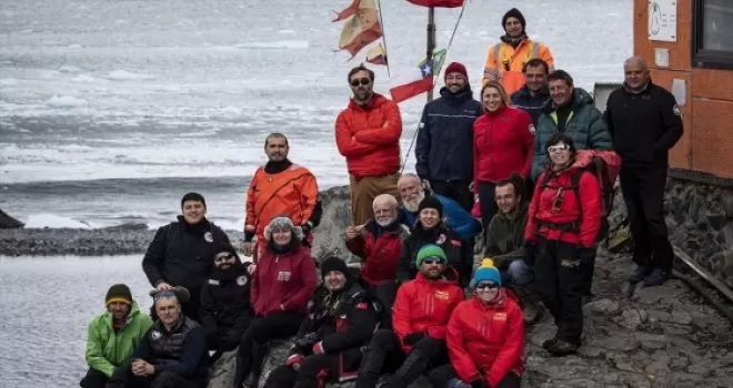 Antarktika'daki Türk ekibinden yabancı üslere ziyaret