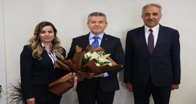 Artvin’de Vali Ergün’den İl Özel İdaresi’ne ’hayırlı olsun’ ziyareti