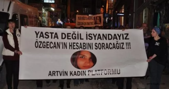 Artvin Özgecan için yürüdü