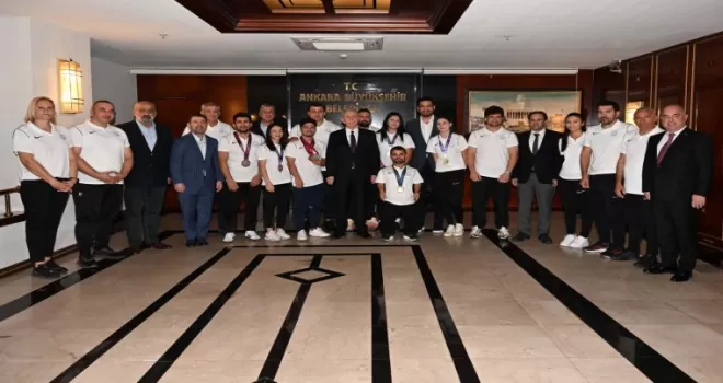 ASKİ’li sporculardan Başkan Yavaş’a ziyaret