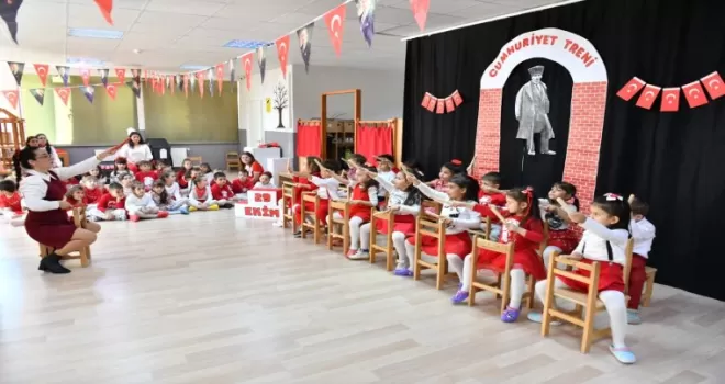 Atam Kreşlerde Cumhuriyet coşkusu