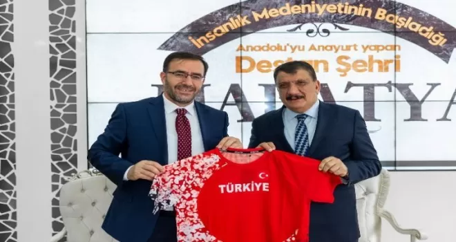 Atletizm Federasyonu Malatya Büyükşehir'i ziyaret etti 