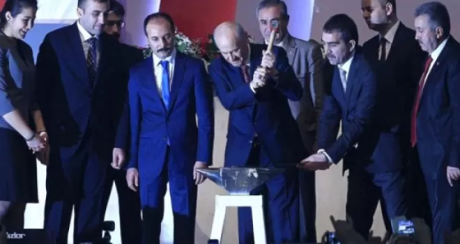 Bahçeli Düğümü Çözülemiyor