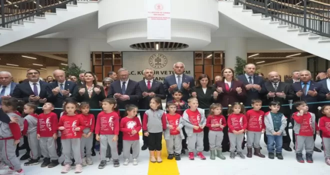 Bakan Ersoy’dan 160 bin kitap kapasiteli dev kütüphane açılışı