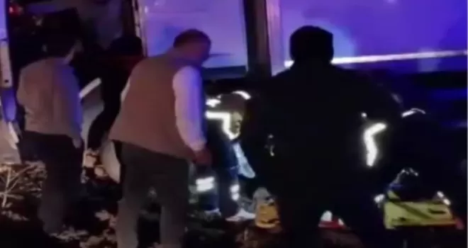 Bakan Yerlikaya, kamyonun çarptığı polis memuruyla ilgili son durumu paylaştı