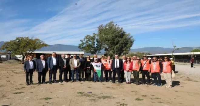 Balıkesi Edremit’te fidanlar toprakla buluştu