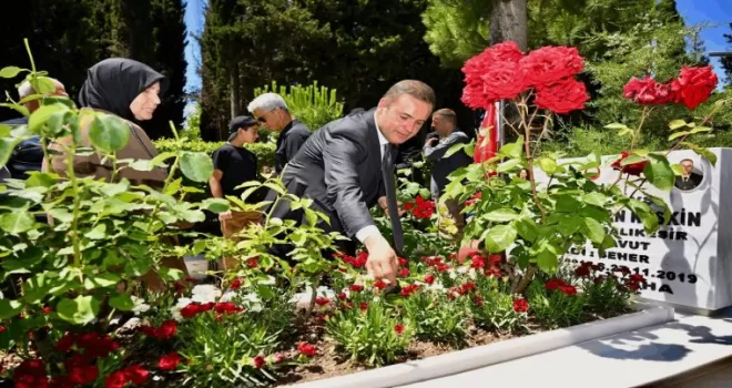 Balıkesir’de Başkan Ahmet Akın şehitleri unutmadı