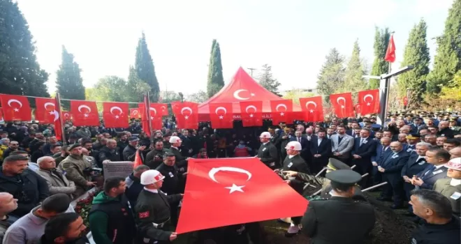 Balıkesir, şehit Uzman Çavuş Emre Sayın’ı son yolculuğuna uğurladı