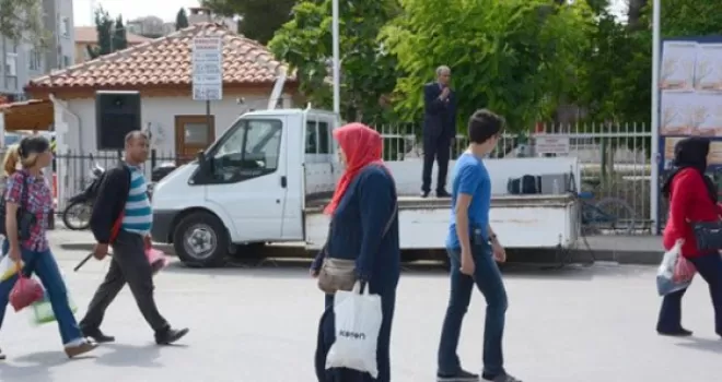 Balıkesirli Bağımsız Adaydan Tek Kişilik Miting