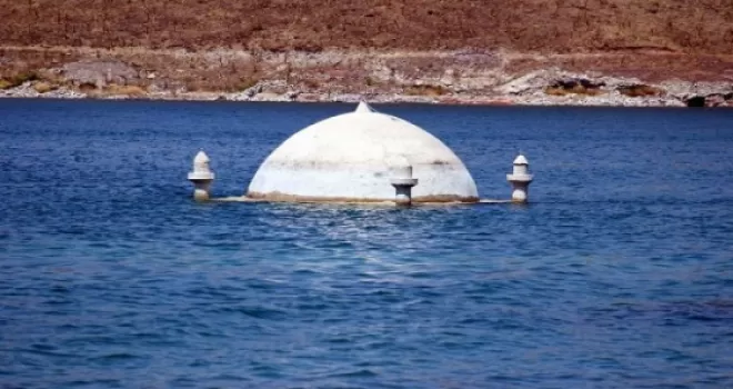 Barajın altından köy çıktı