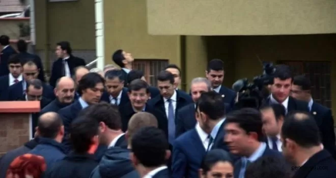 Başbakan Davutoğlu’ndan sürpriz ziyaret