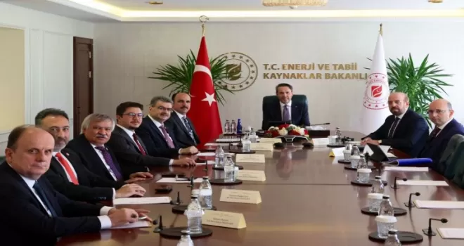 Başkan Altay Konya projelerini Başkent’te görüştü