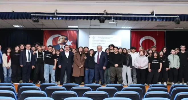 Başkan Özdemir’den liselilere ’umutlarınızı bırakmayın’ mesajı